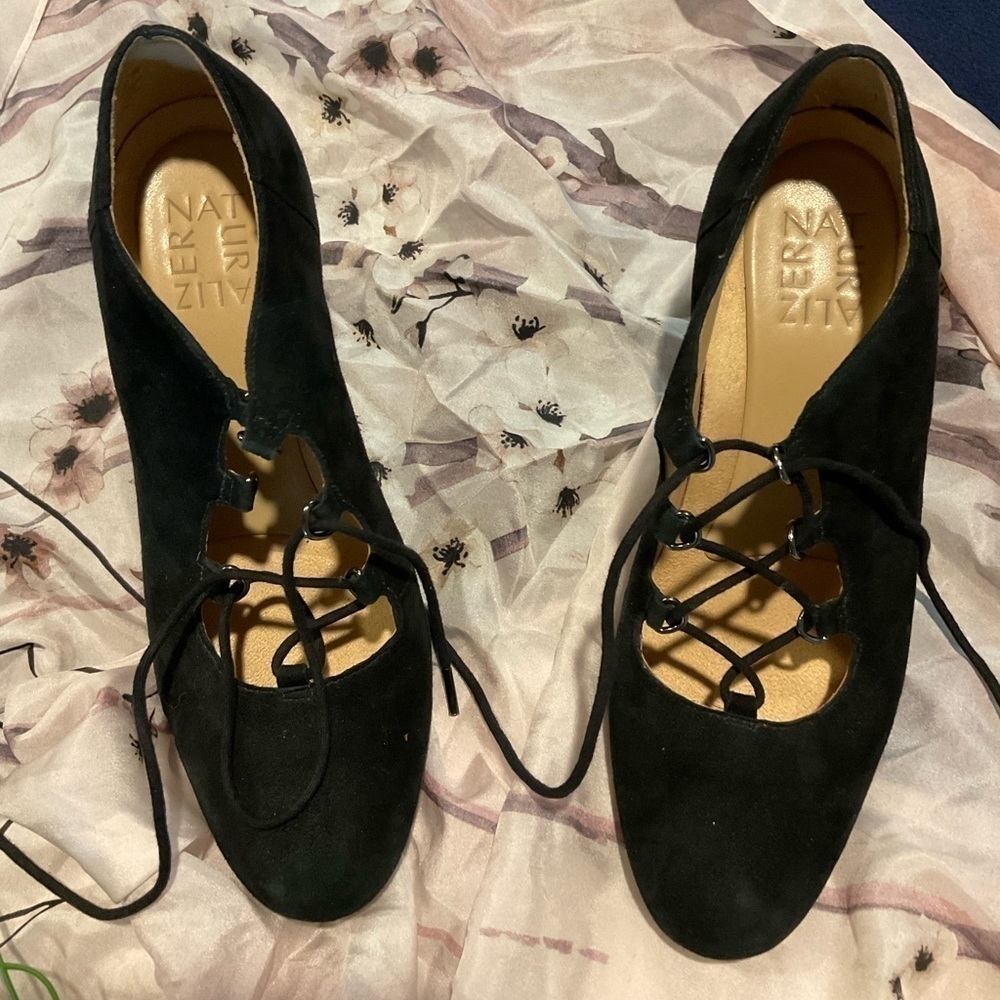 NATURALIZER Lace Up Suede Heels